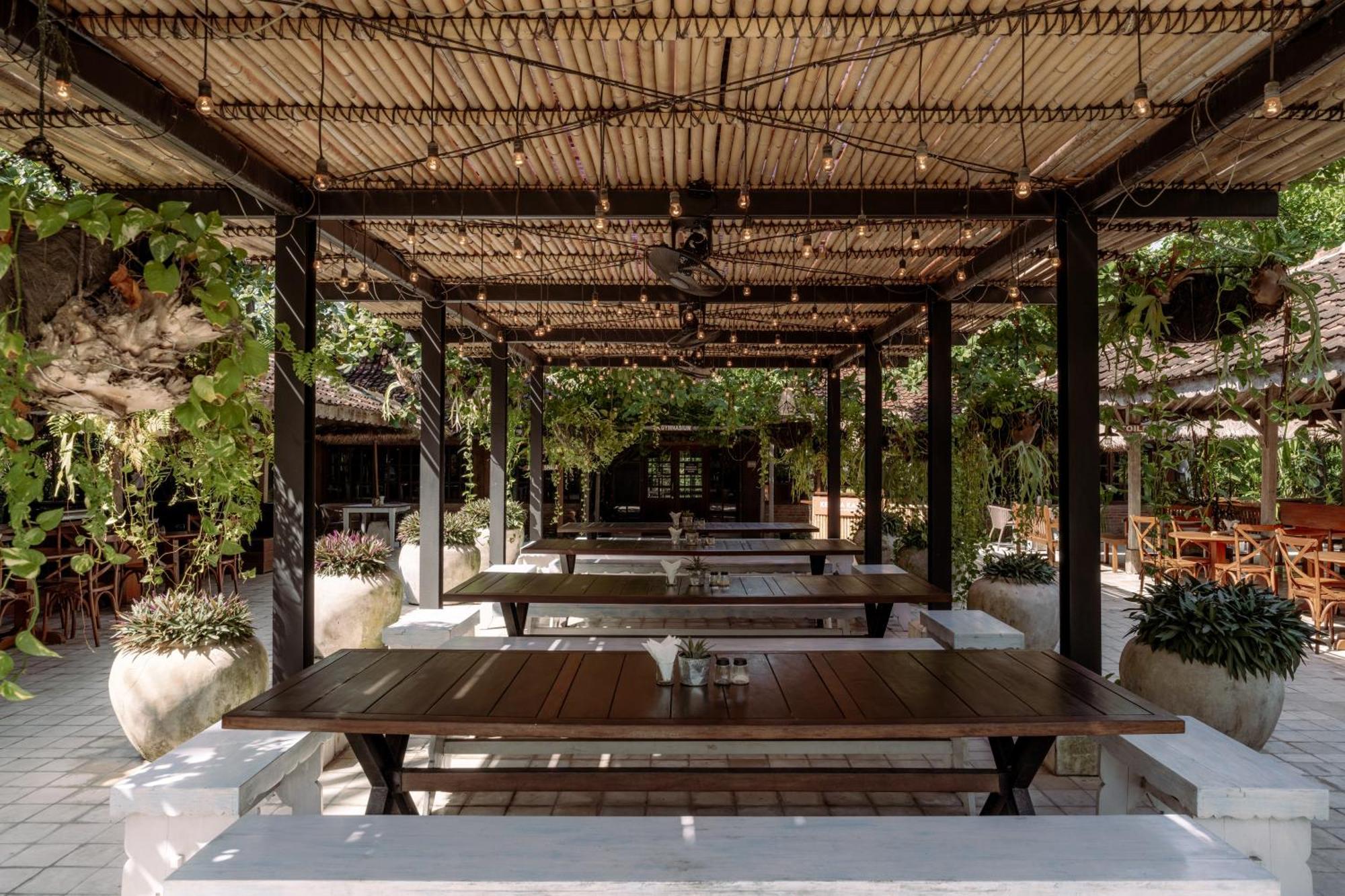 Hotel Komune And Beach Club Bali Keramas Exterior photo